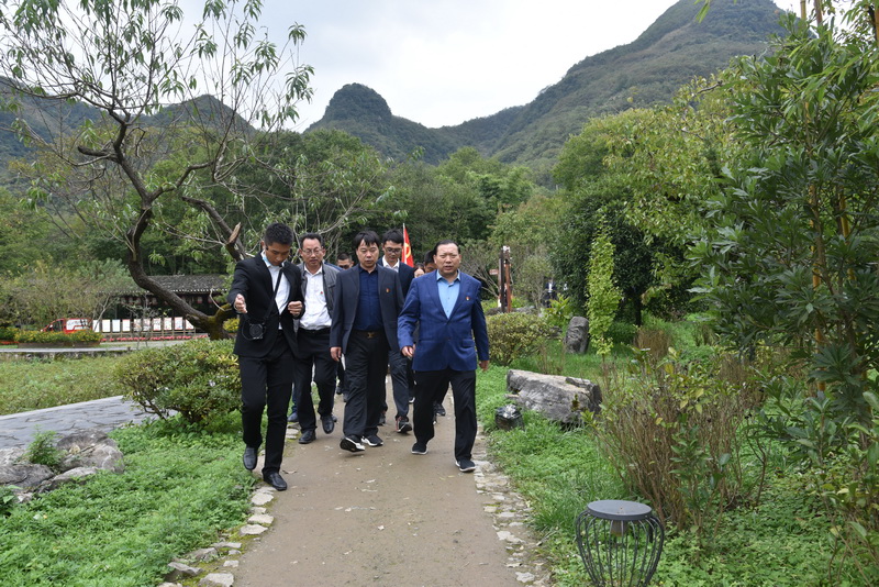 傳承紅色基因 走好新時(shí)代長征路 集團(tuán)公司組織黨員赴遵義等地接受紅色教育